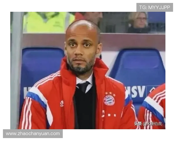 穆西亚拉亮相拜仁训练场 与孔帕尼深入交流展现良好关系